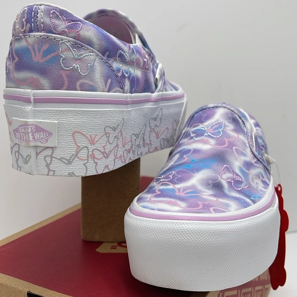 Vans WMNS Purple Platform Sneakers Classic Slip-On
Butterfly Dreams
VN0A7Q5RKPL - Picture 8 of 16